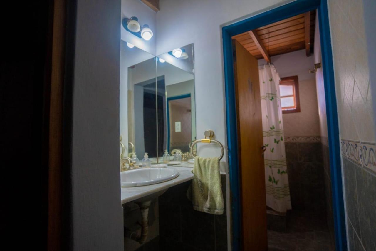 La Casa De Emma Hostel Esquel Kültér fotó