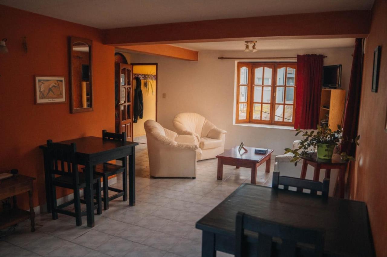 La Casa De Emma Hostel Esquel Kültér fotó
