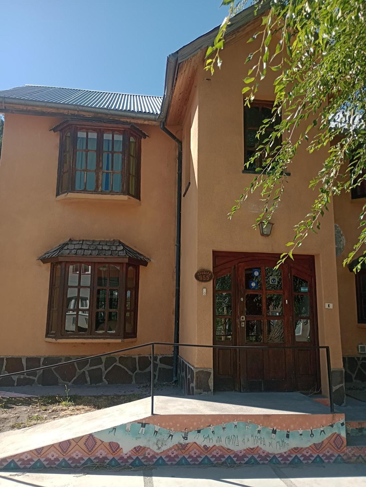 La Casa De Emma Hostel Esquel Kültér fotó